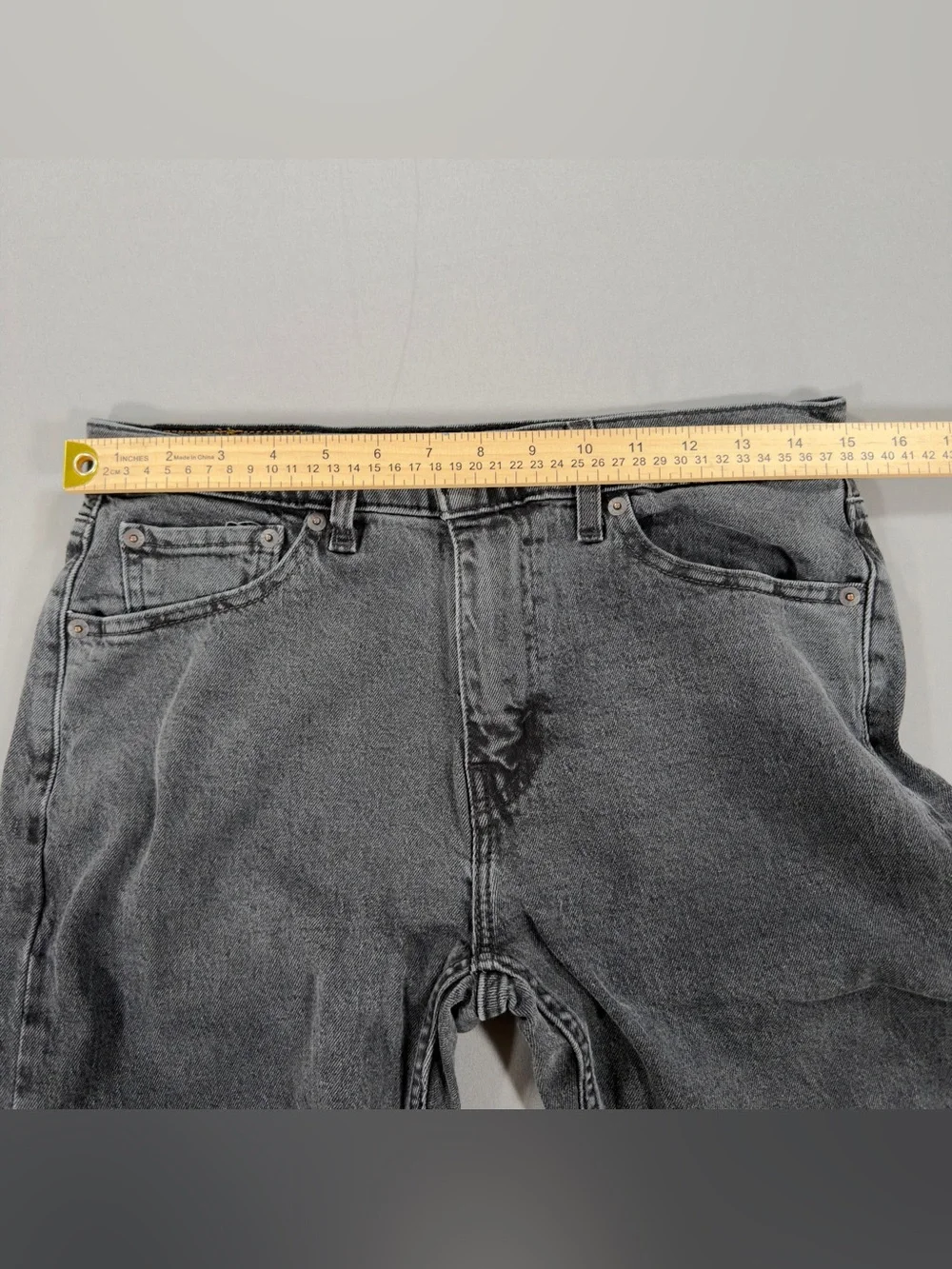Levi's 505 Regular Fit 30x30 (Fits 30x28) Faded Black Charcoal Straight Jeans